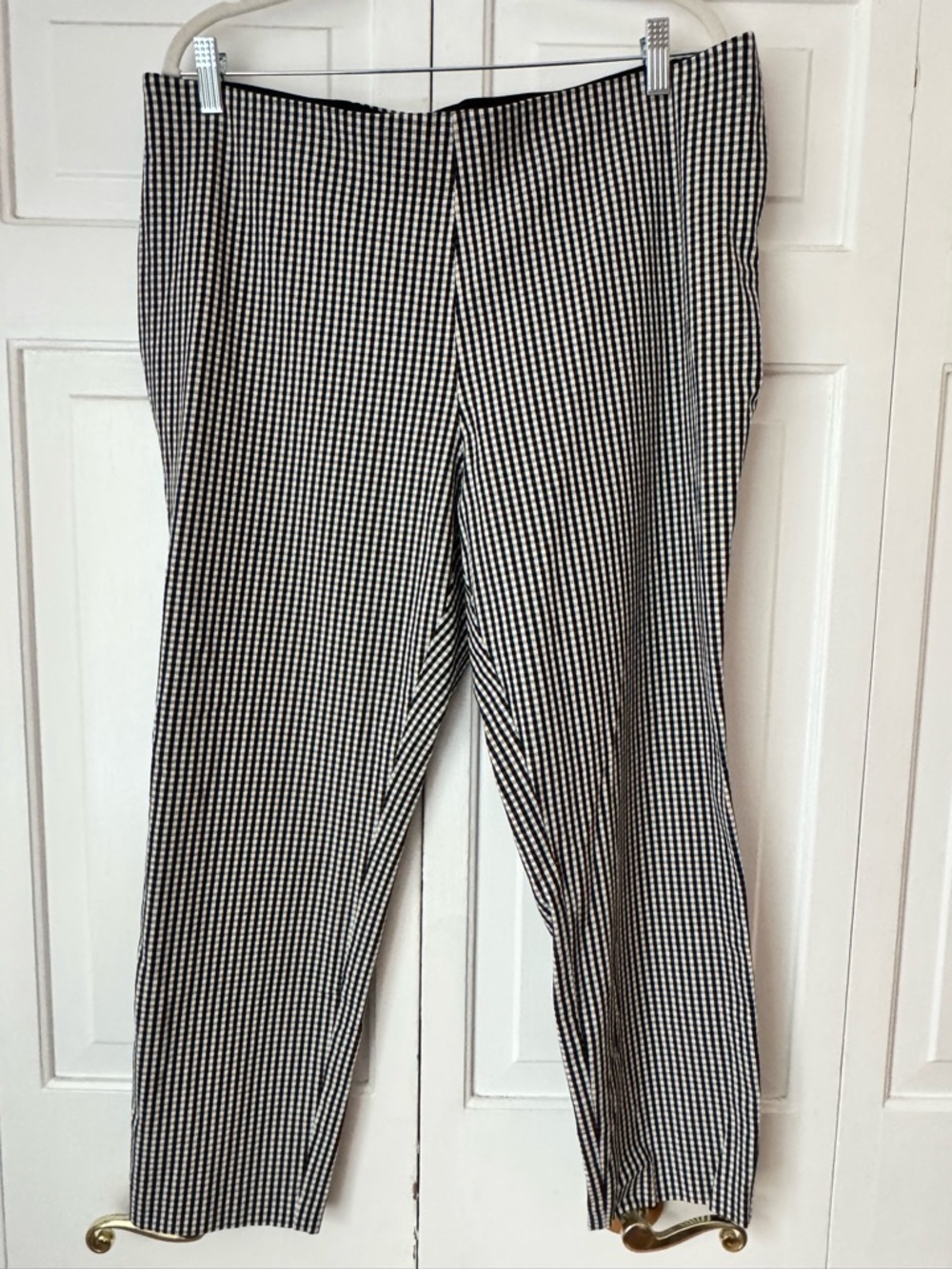 Black and White Gingham Women’s casual Dress Pants with stretch elastic